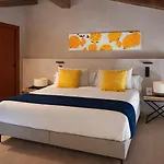 Tradere Boutique 3* Moncada