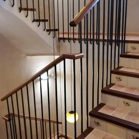 Tradere Boutique Moncada